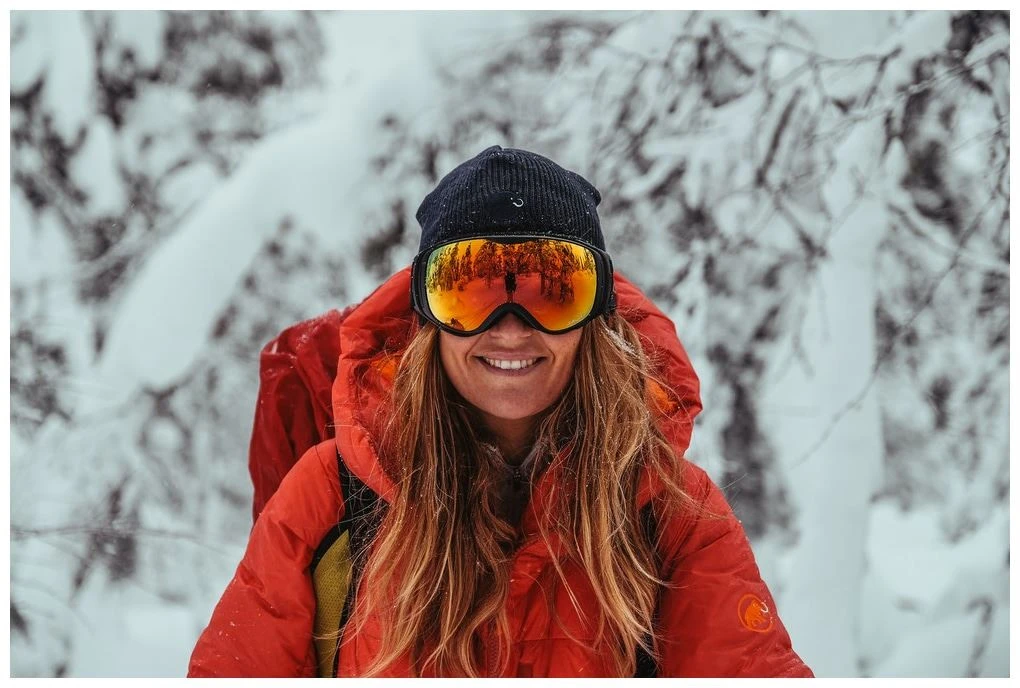 Julbo Luna Black (Lens: Reactiv Glare Control 2-3) 11 Julbo Luna Black (Lens: Reactiv Glare Control 2-3) – Image 9